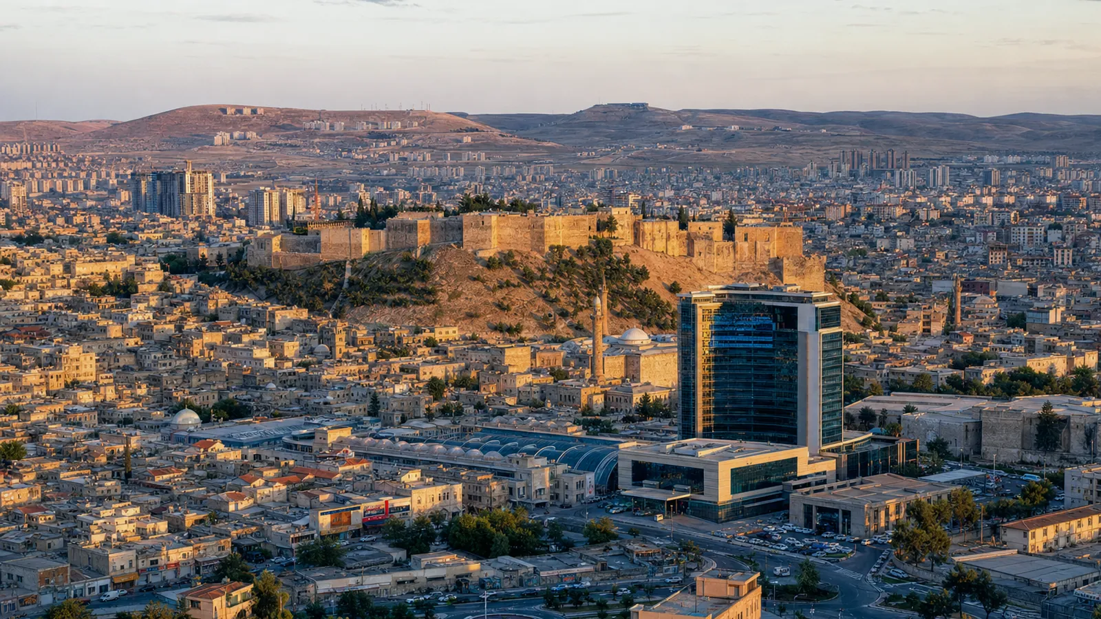 Gaziantep gayrimenkul rehberi için yapay zekâ destekli temsili şehir ve yatırım görseli