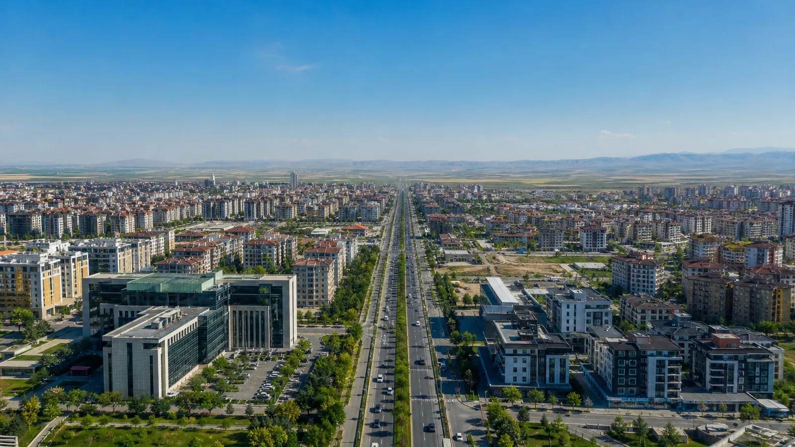 Konya gayrimenkul rehberi için yapay zekâ destekli temsili şehir ve yatırım görseli